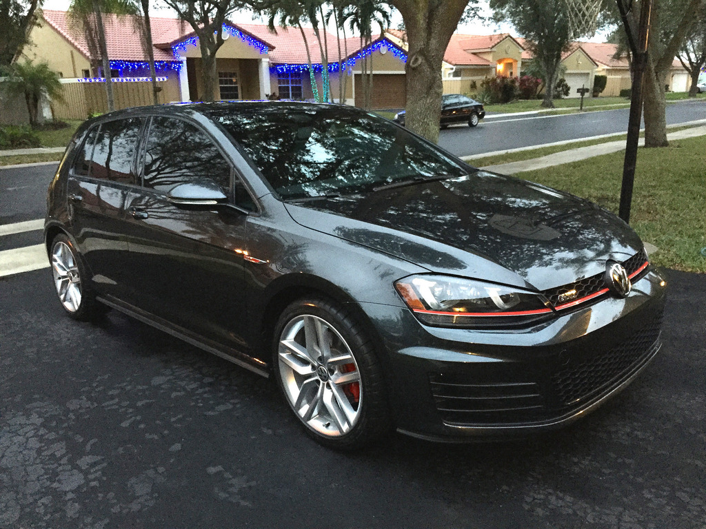 2014 Volkswagen GTI photo