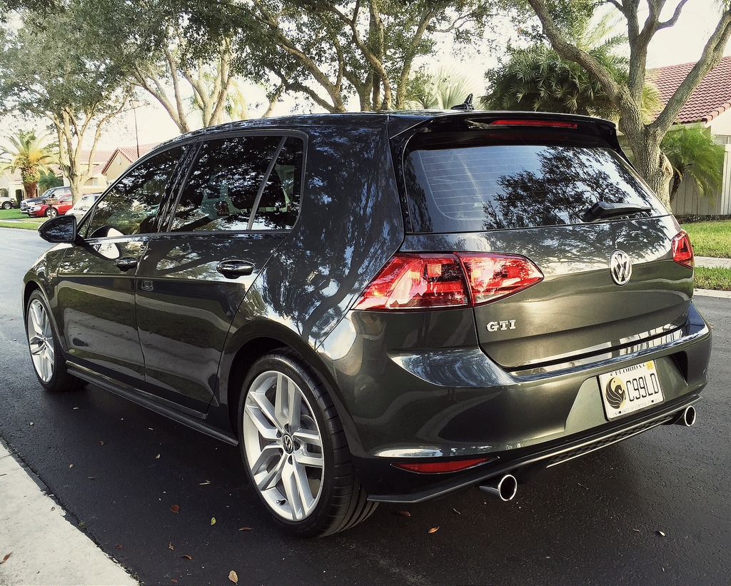 2014 Volkswagen GTI photo