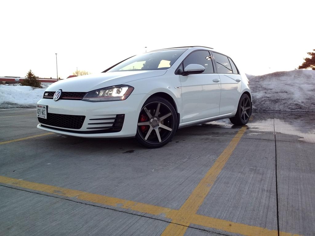 2014 Volkswagen GTI photo