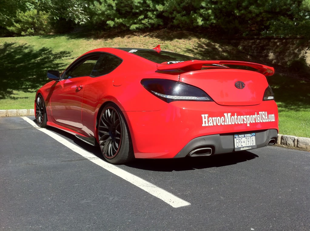 2010 Hyundai Genesis Coupe photo