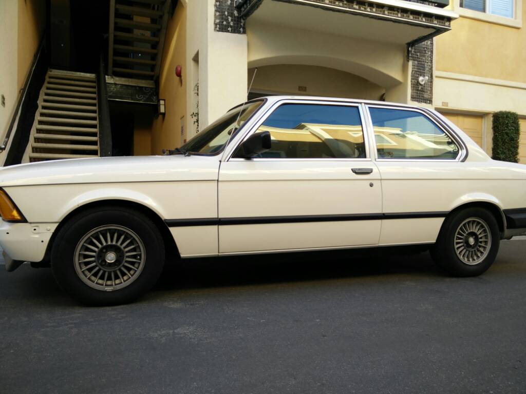 1992 BMW  323 photo