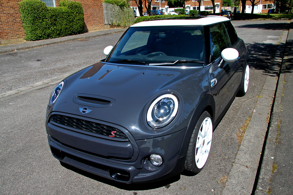 2012 MINI Cooper S photo