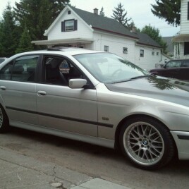 2000 BMW 528