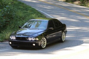 2000 BMW 528