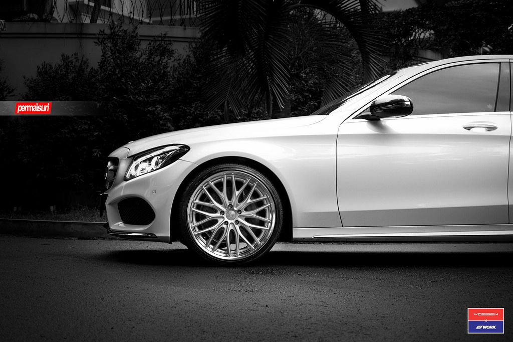 2016 Mercedes-Benz C-Class photo