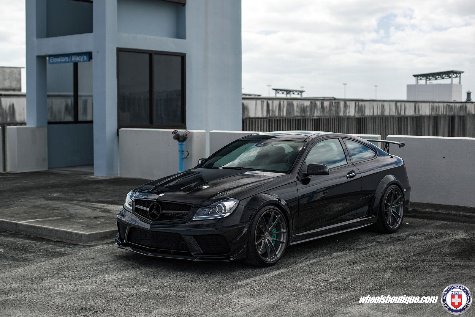 2017 Mercedes-Benz AMG C photo