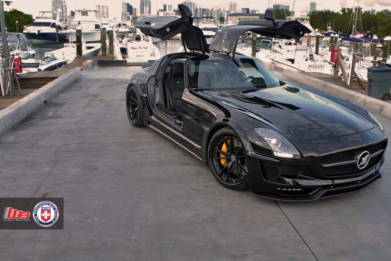 2015 Mercedes-Benz SLS AMG photo