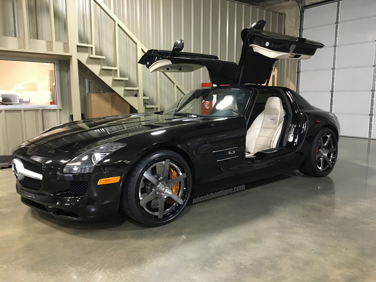 2015 Mercedes-Benz SLS AMG photo