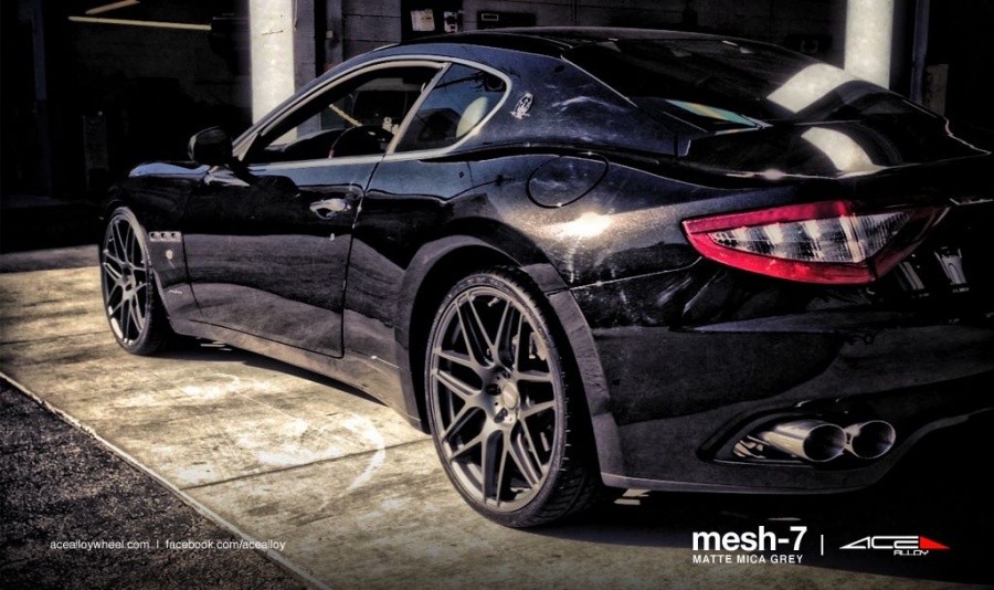2012 Maserati GranTurismo photo