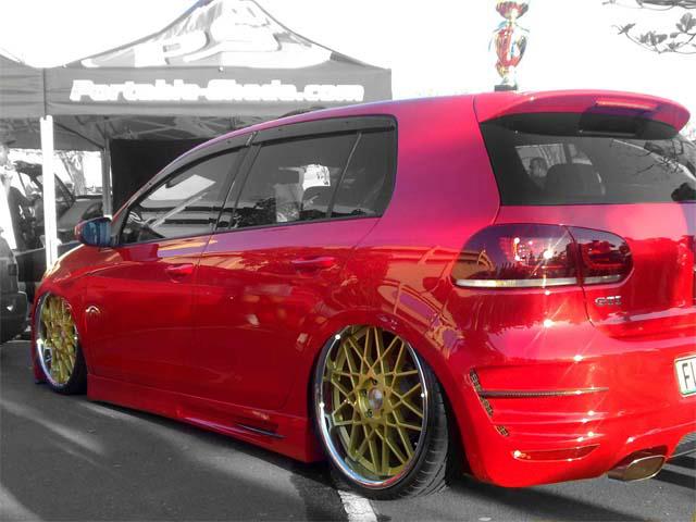 2010 Volkswagen Golf photo