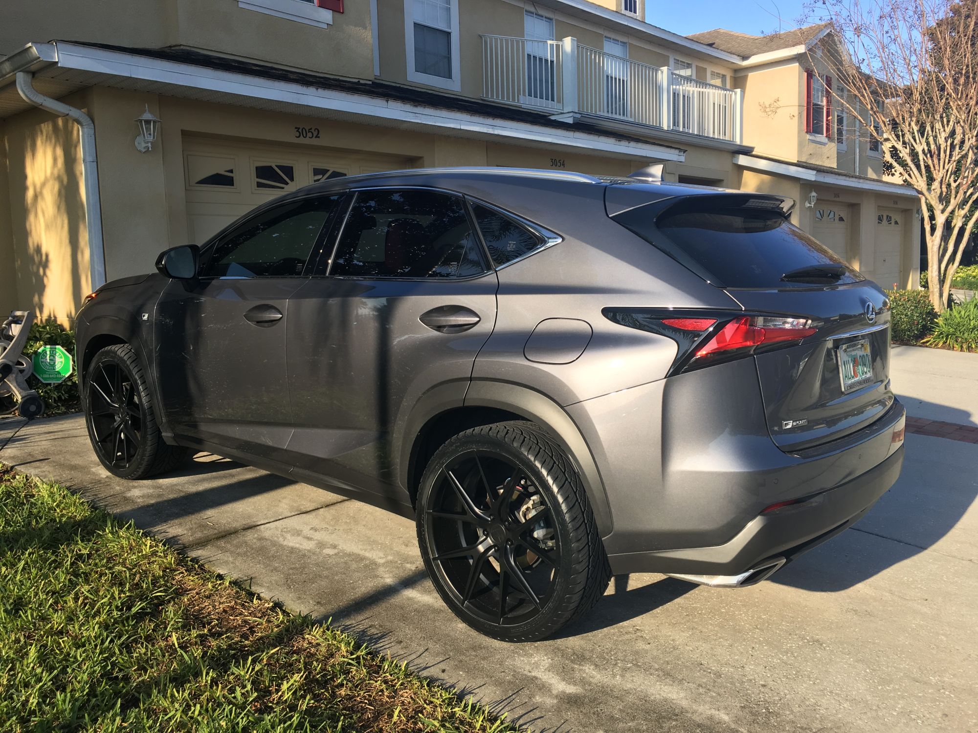 2015 Lexus NX 300h photo
