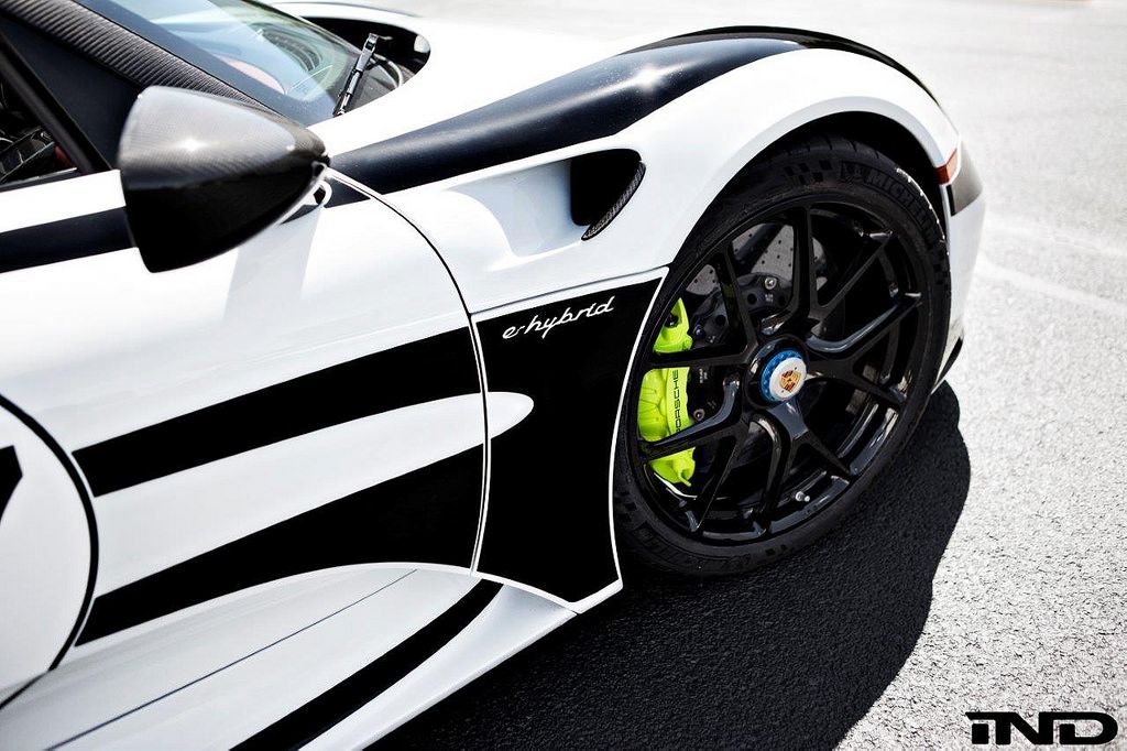 2015 Porsche 918 Spyder photo