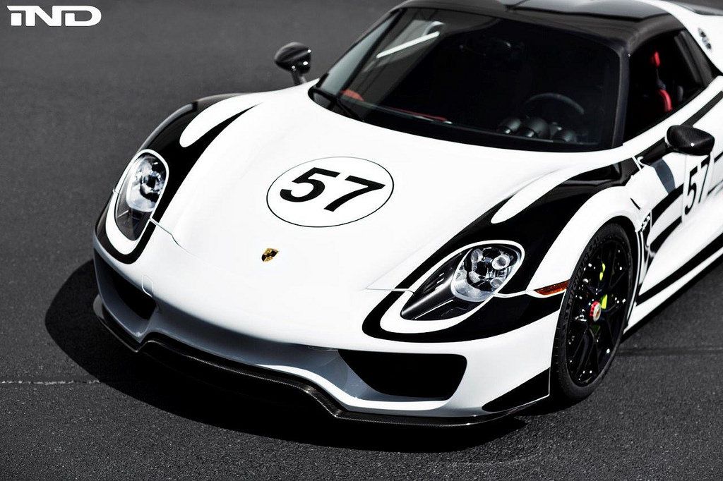 2015 Porsche 918 Spyder photo