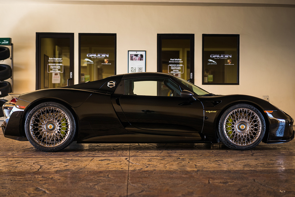 2015 Porsche 918 Spyder photo