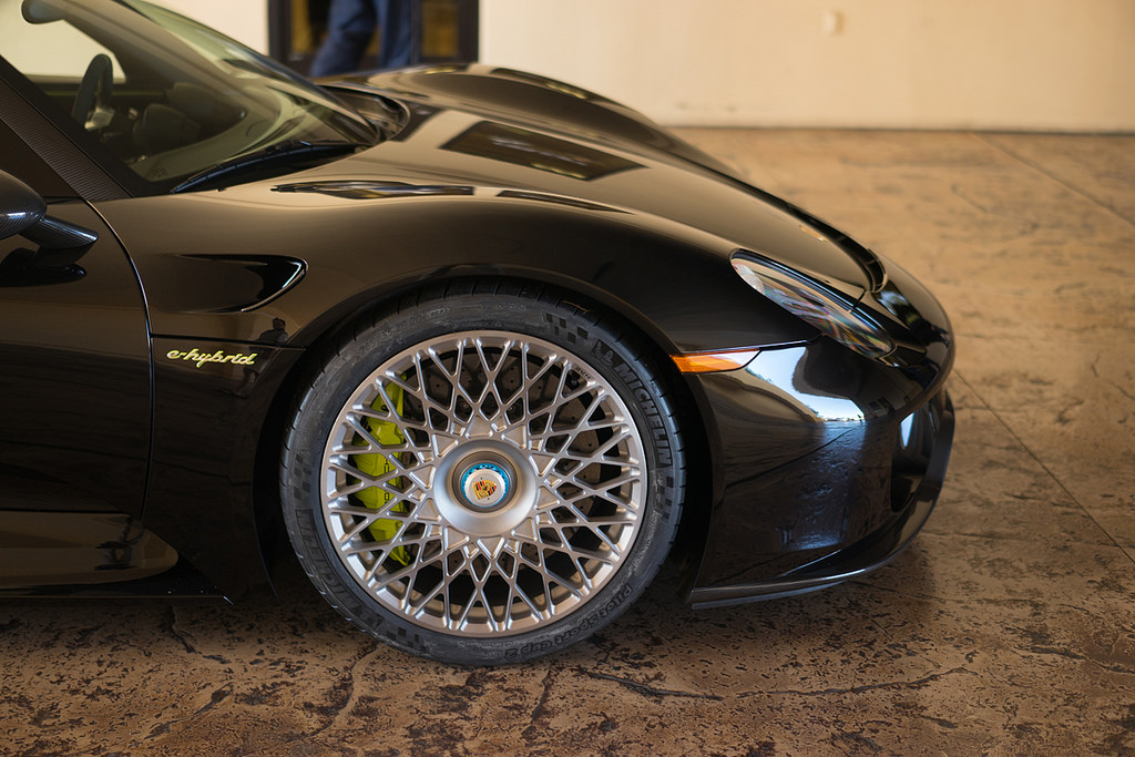 2015 Porsche 918 Spyder photo