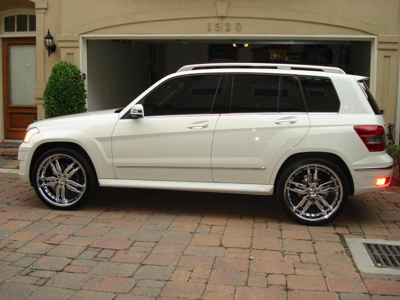 2010 Mercedes-Benz GLK-Class photo