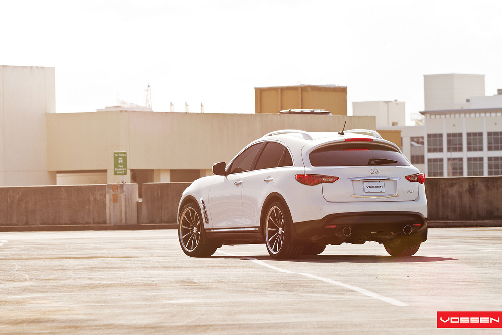 2011 Infiniti FX35 photo
