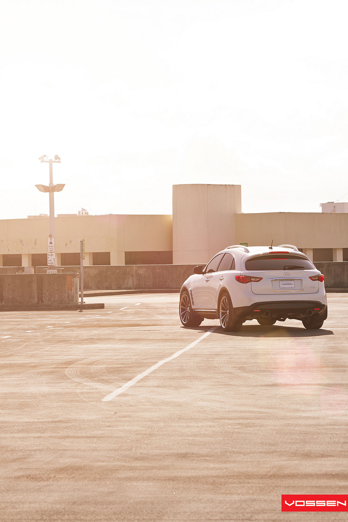 2011 Infiniti FX35 photo