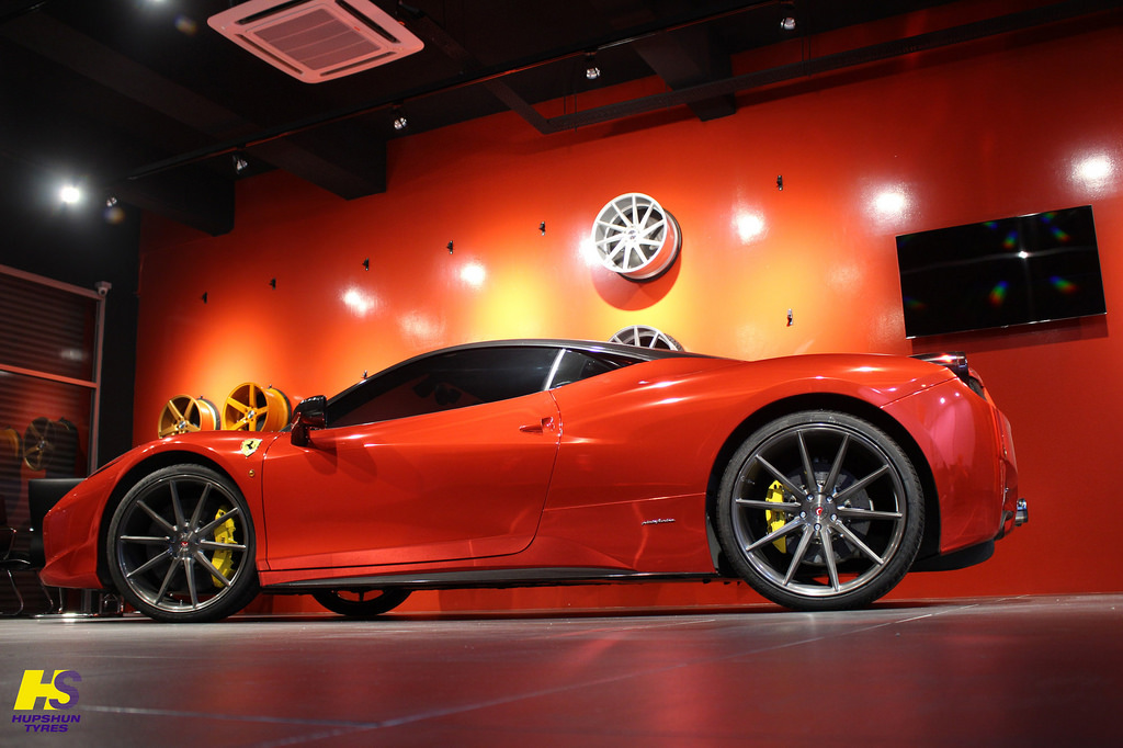 2015 Ferrari 458 Italia photo