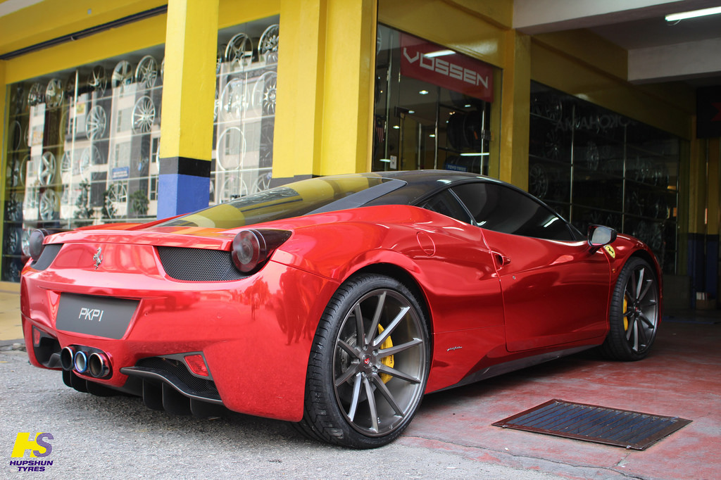 2015 Ferrari 458 Italia photo