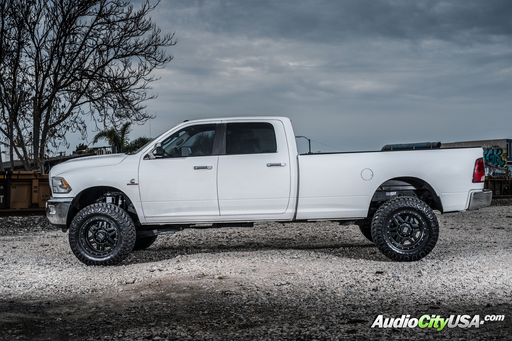 2014 RAM 2500 photo