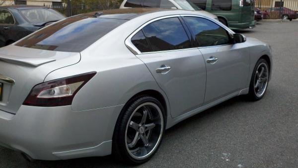 2010 Nissan Maxima photo