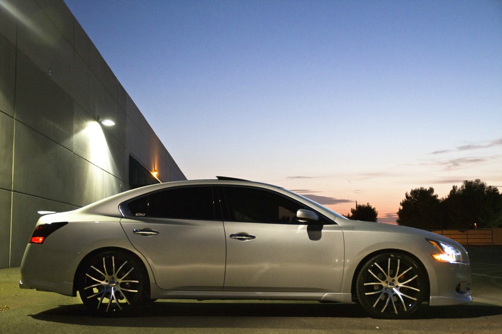 2009 Nissan Maxima photo