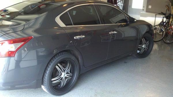 2009 Nissan Maxima photo