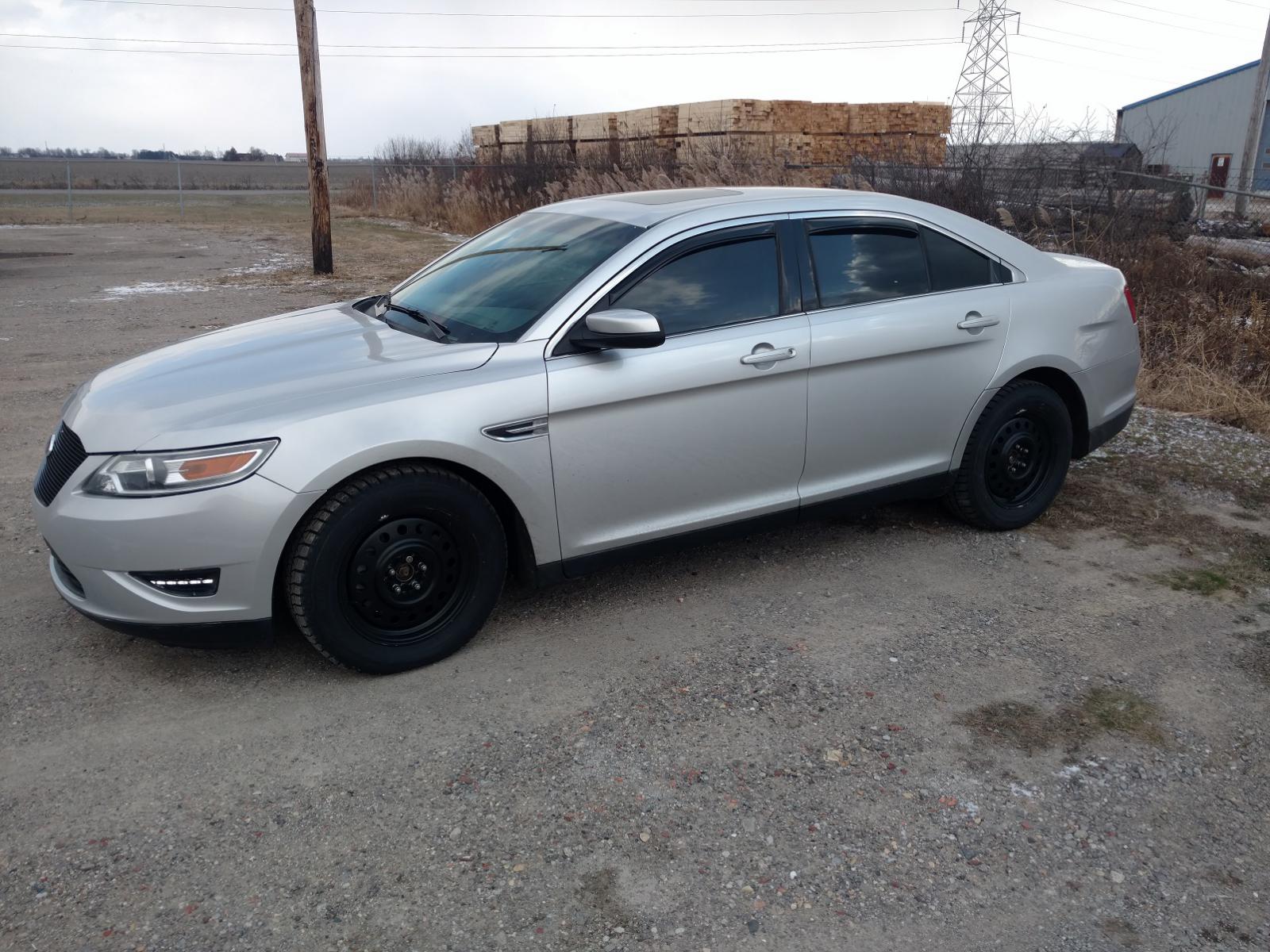 2016 Ford Taurus photo