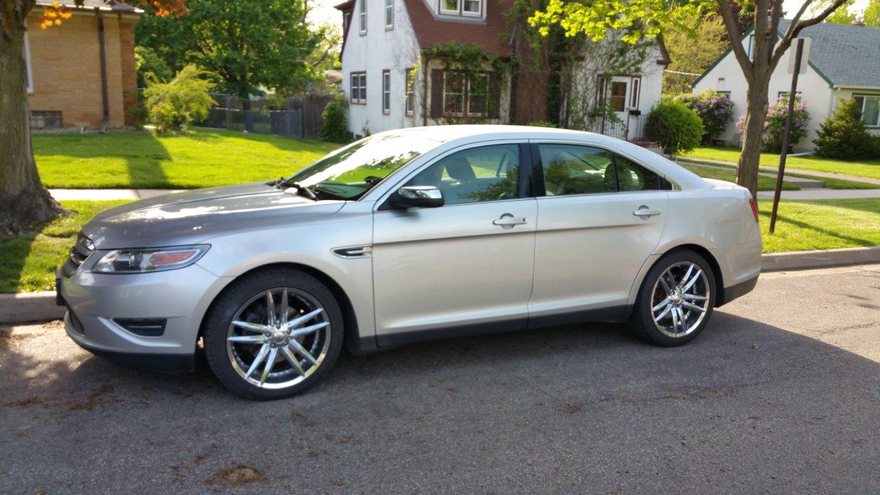 2013 Ford Taurus photo