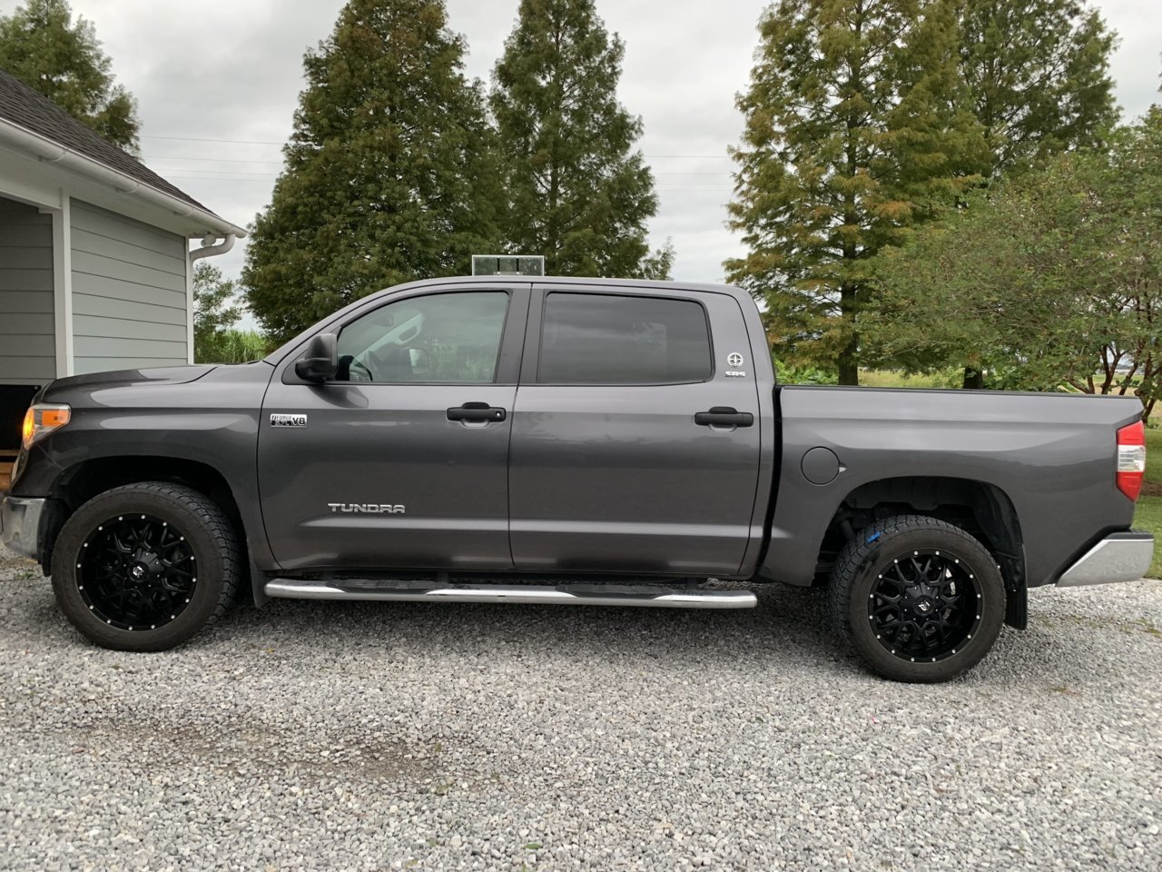 2017 Toyota Tundra photo