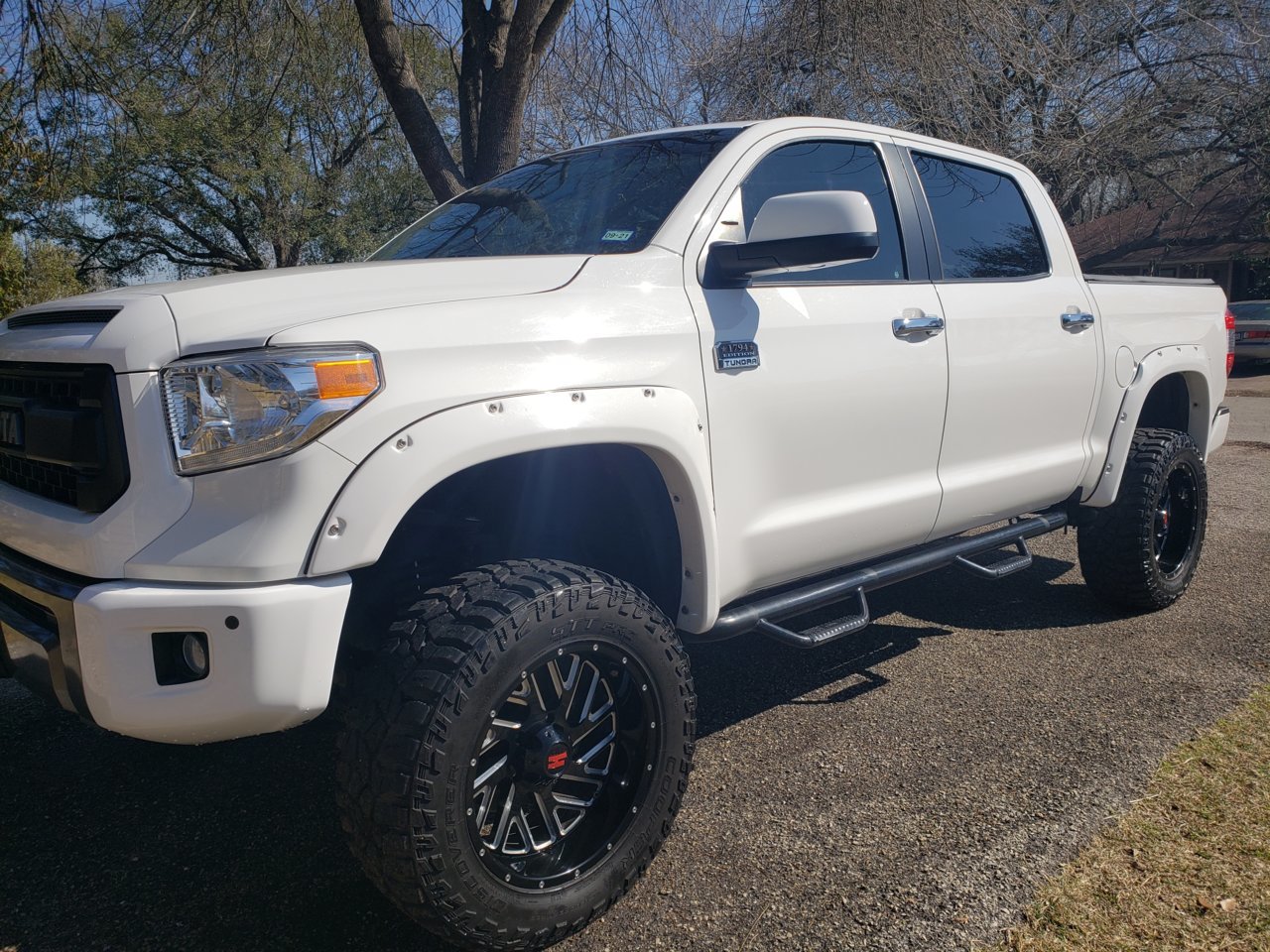 2017 Toyota Tundra photo