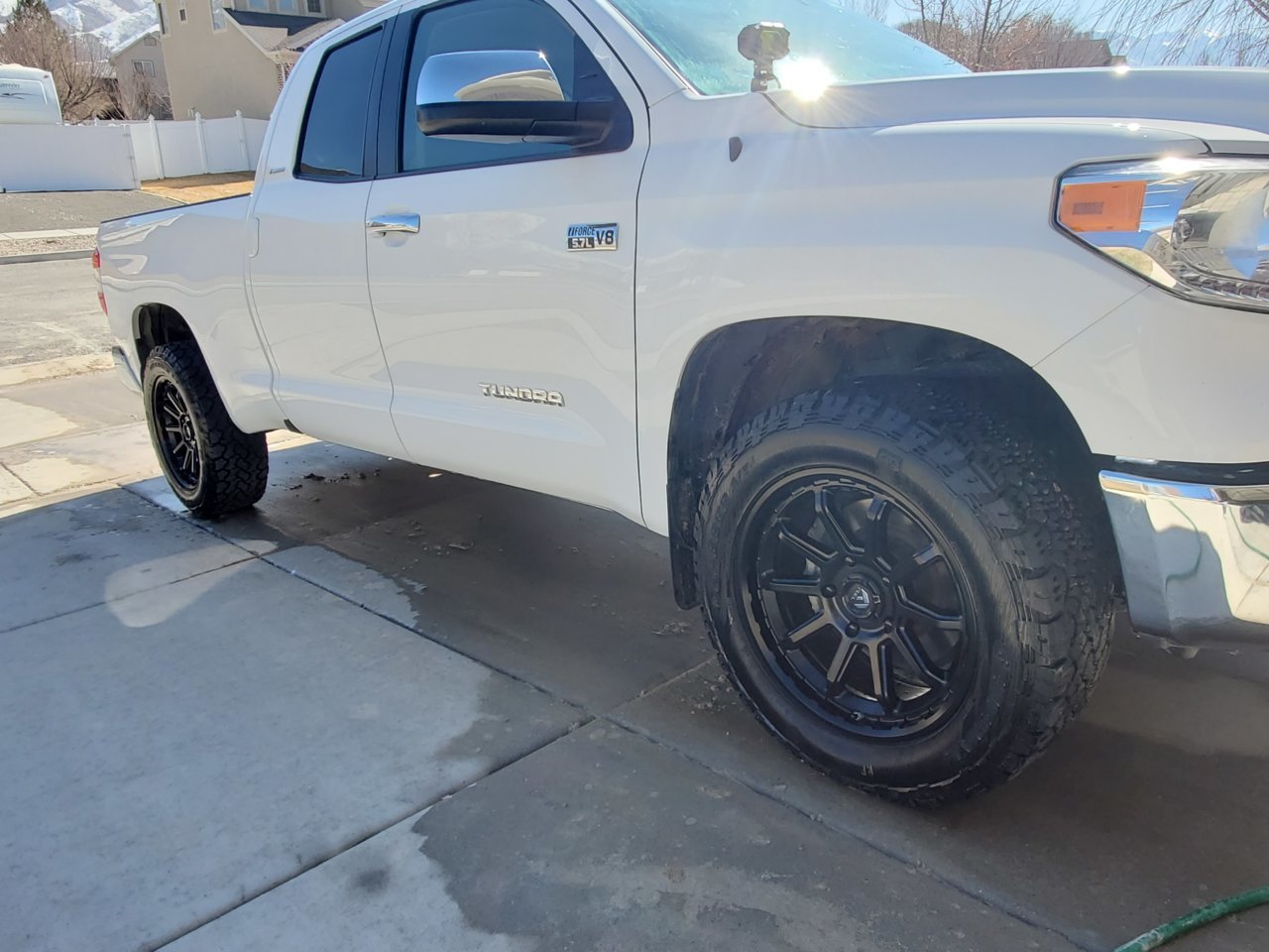 2017 Toyota Tundra photo