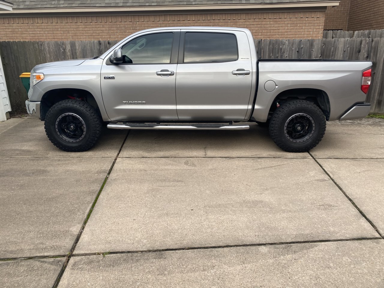 2017 Toyota Tundra photo