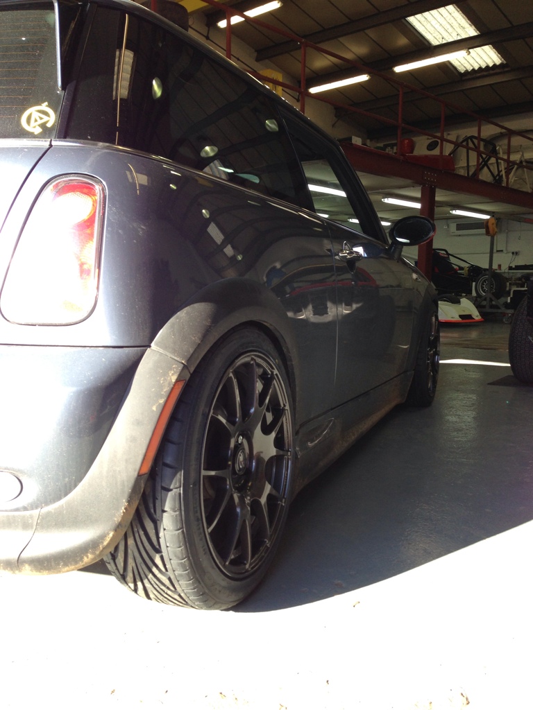 2005 MINI Cooper S photo