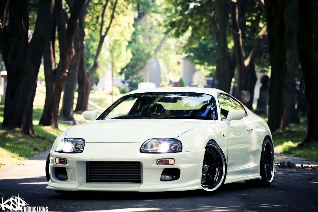 1993 Toyota Supra photo