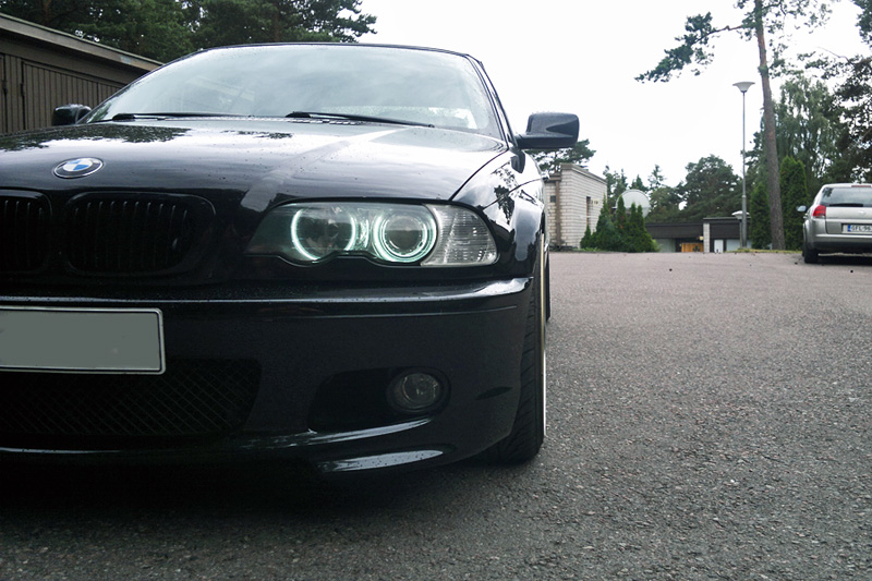 2001 BMW 330 photo