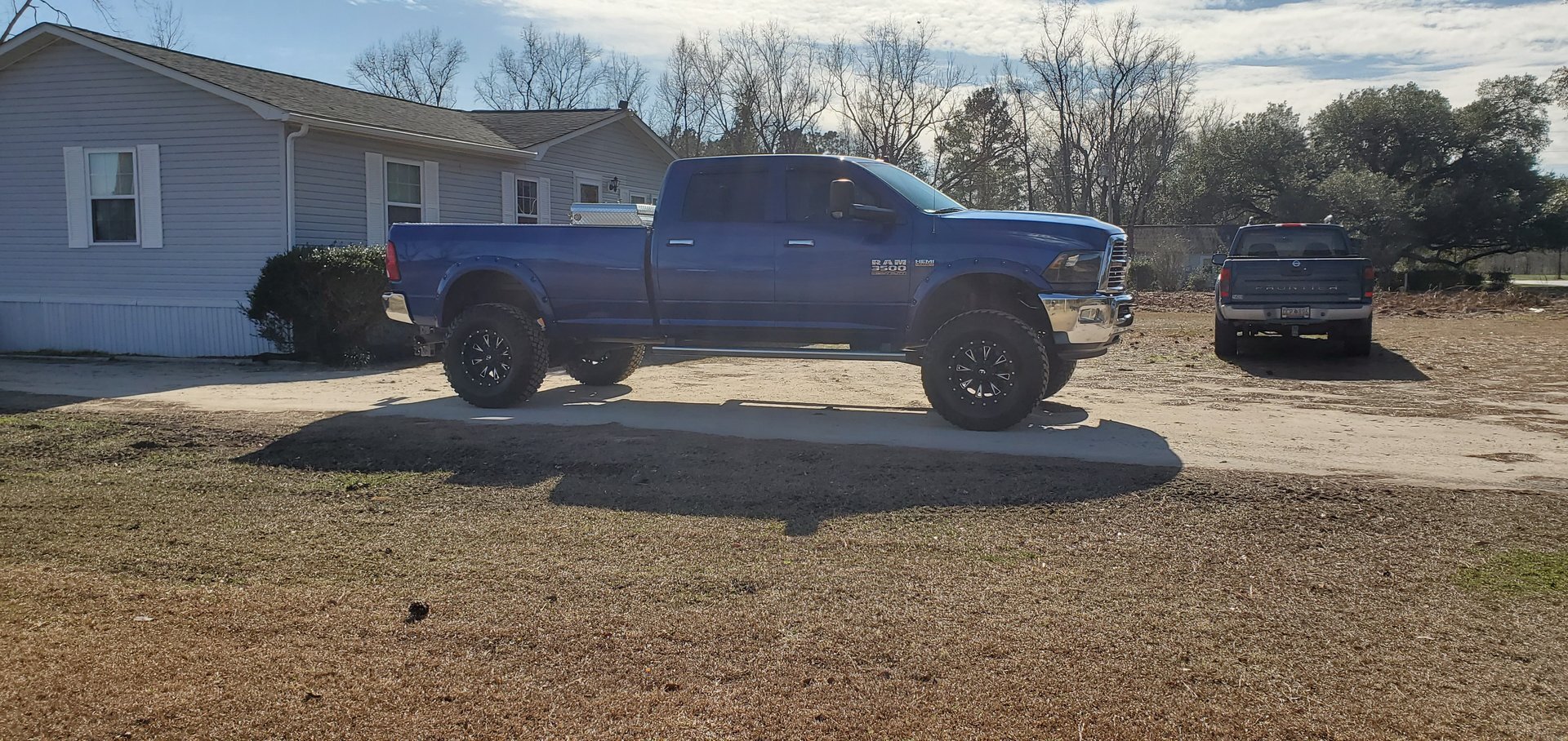 2014 RAM 3500 photo
