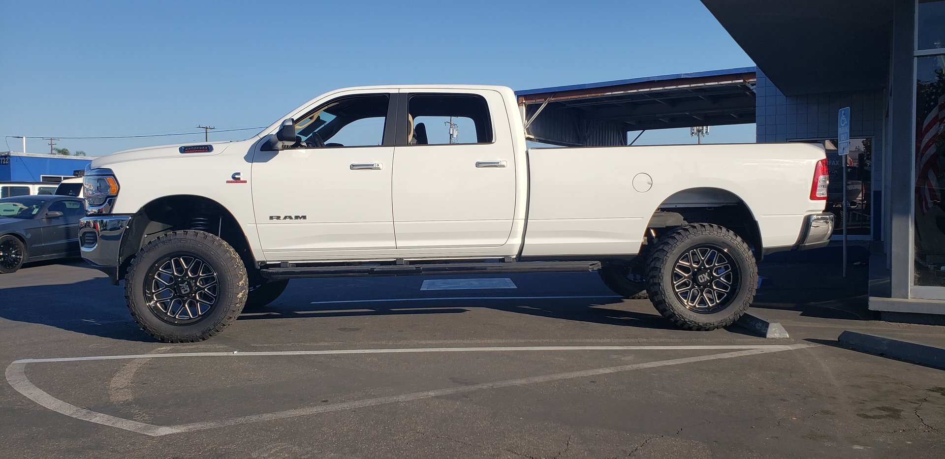 2016 RAM 2500 photo