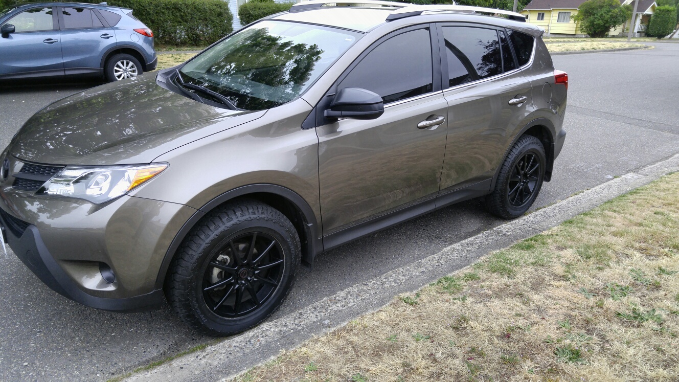 2015 Toyota RAV4 photo