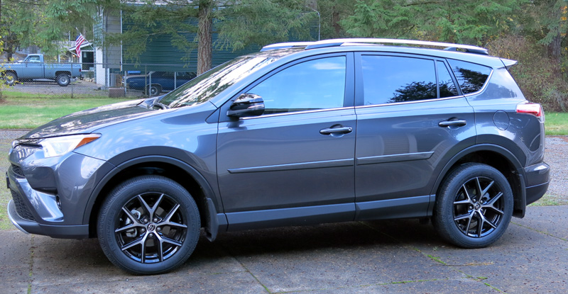 2016 Toyota RAV4 photo