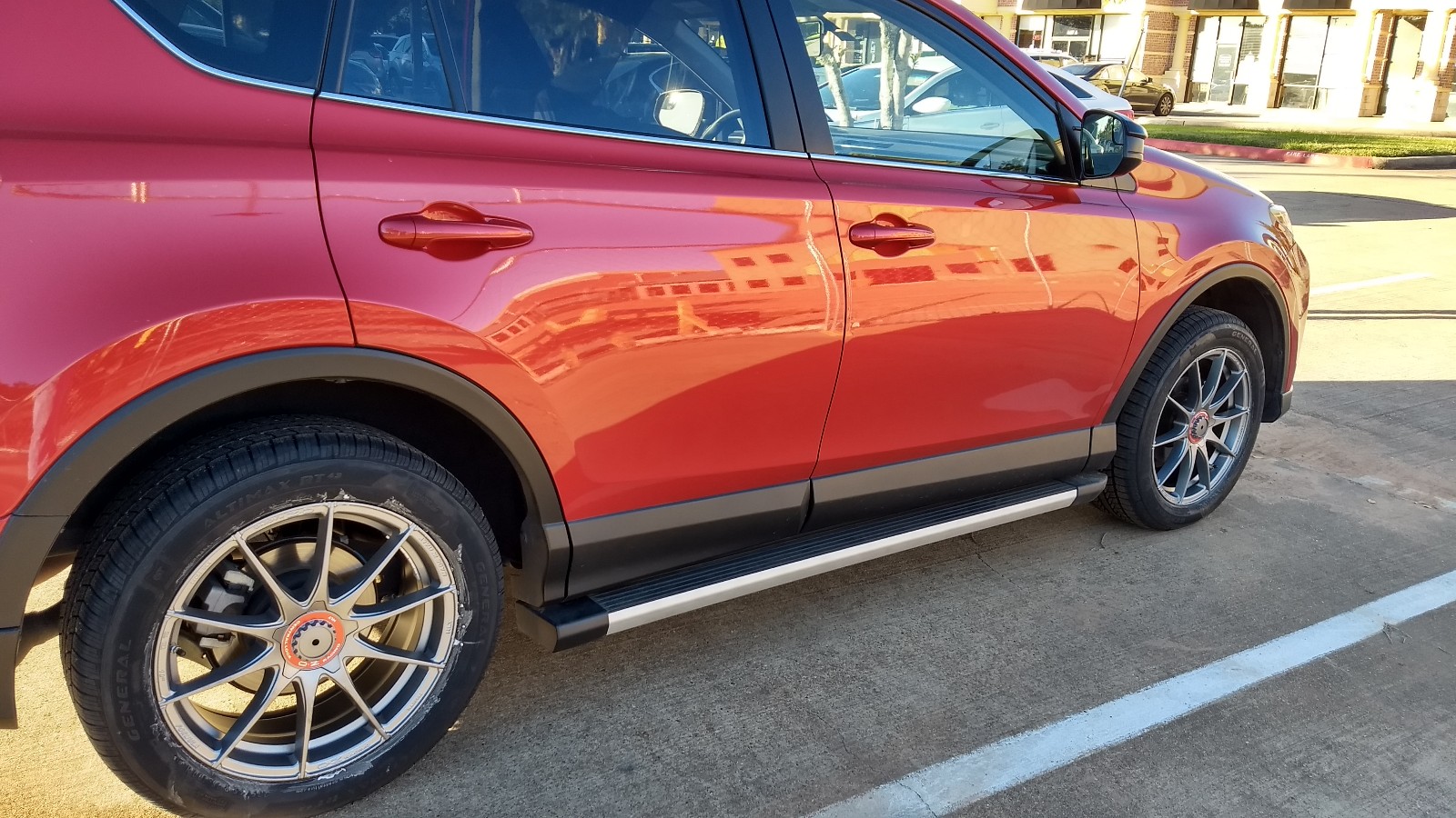 2016 Toyota RAV4 photo