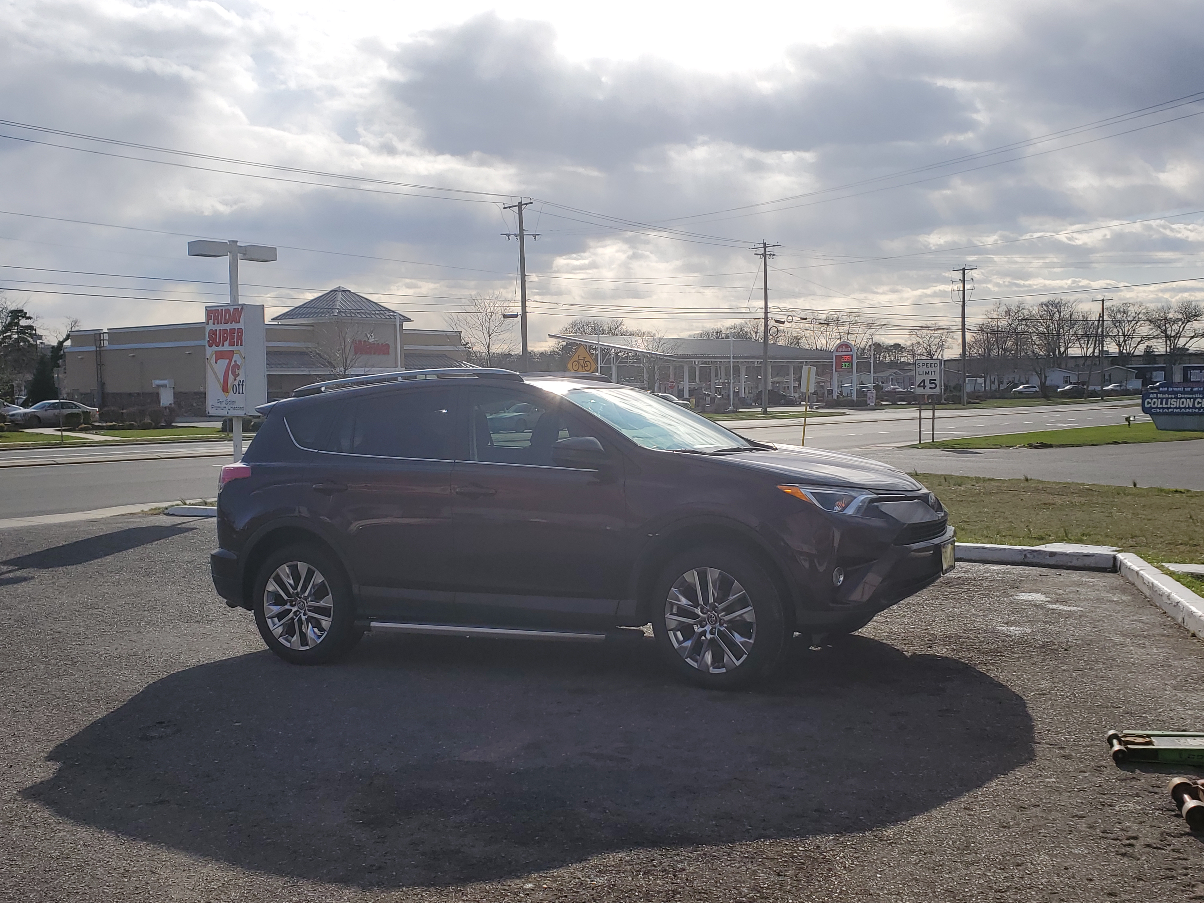 2018 Toyota RAV4 photo