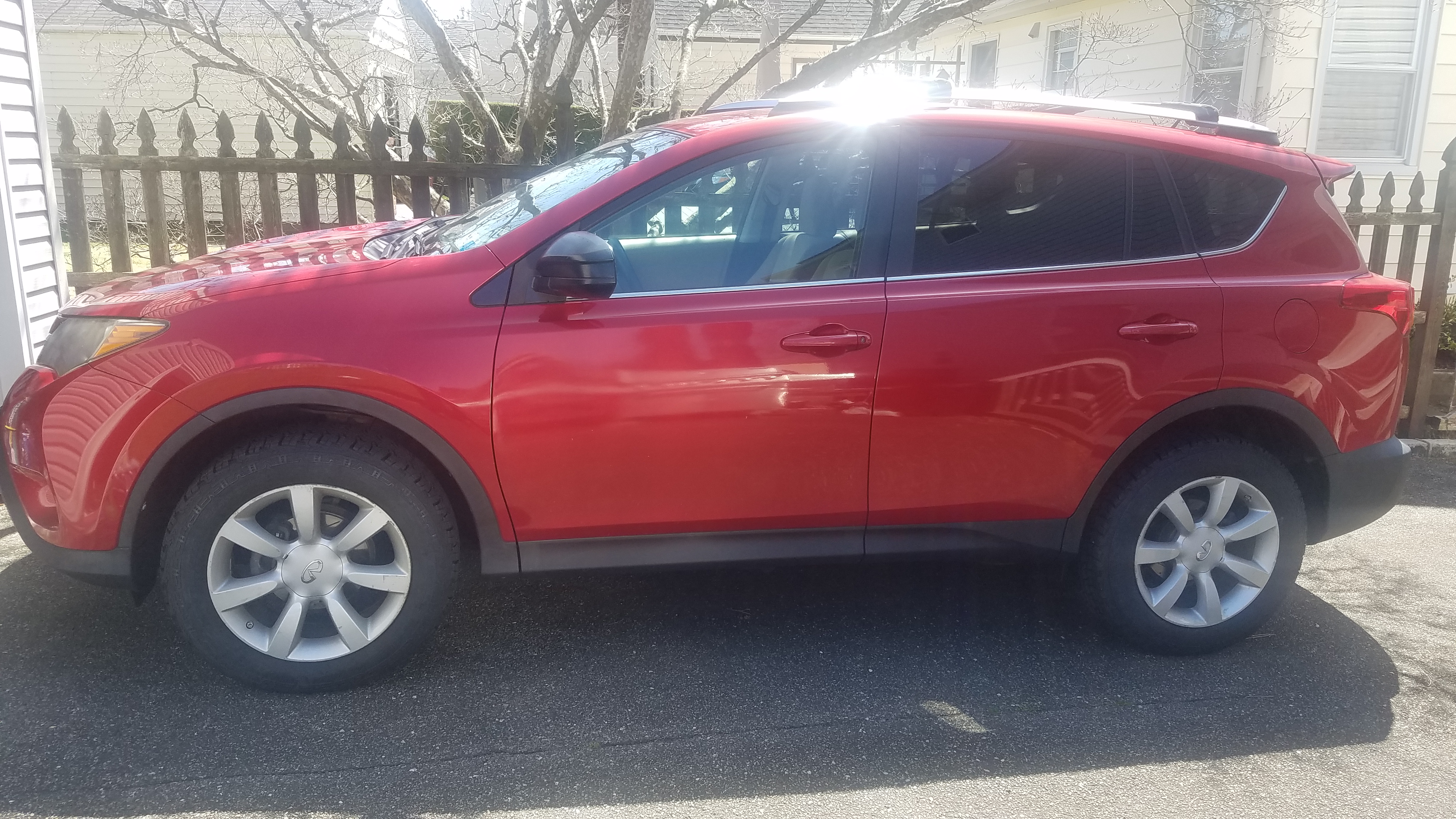 2019 Toyota RAV4 photo