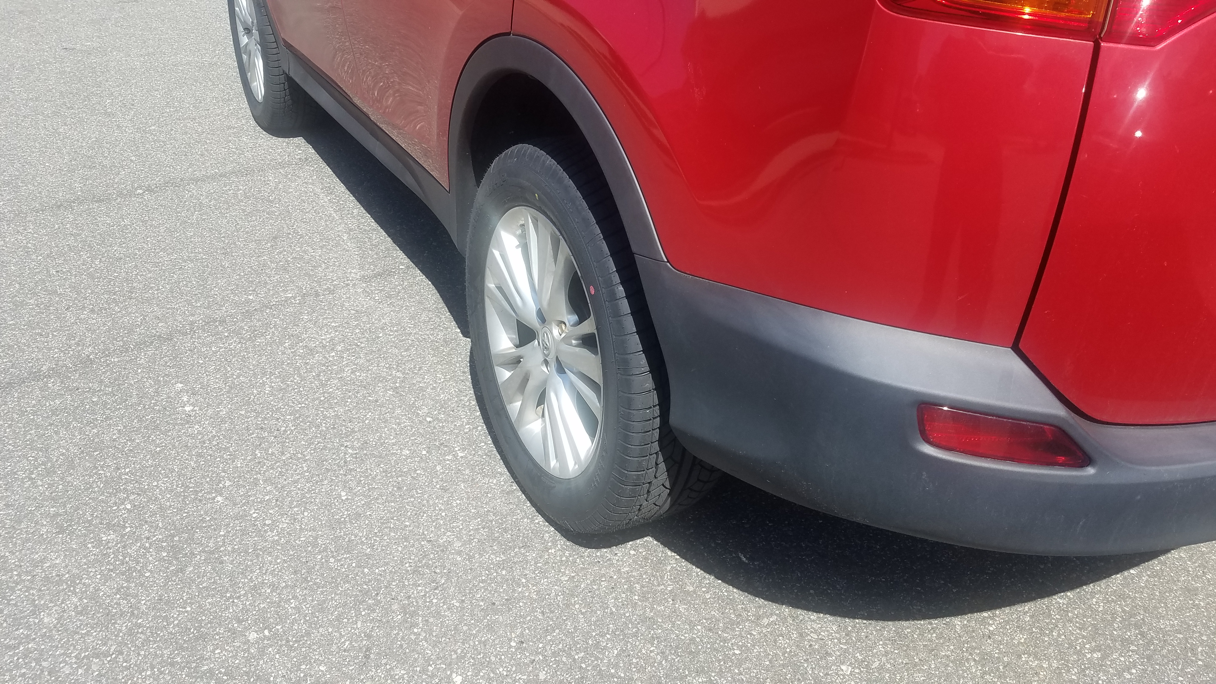2017 Toyota RAV4 photo