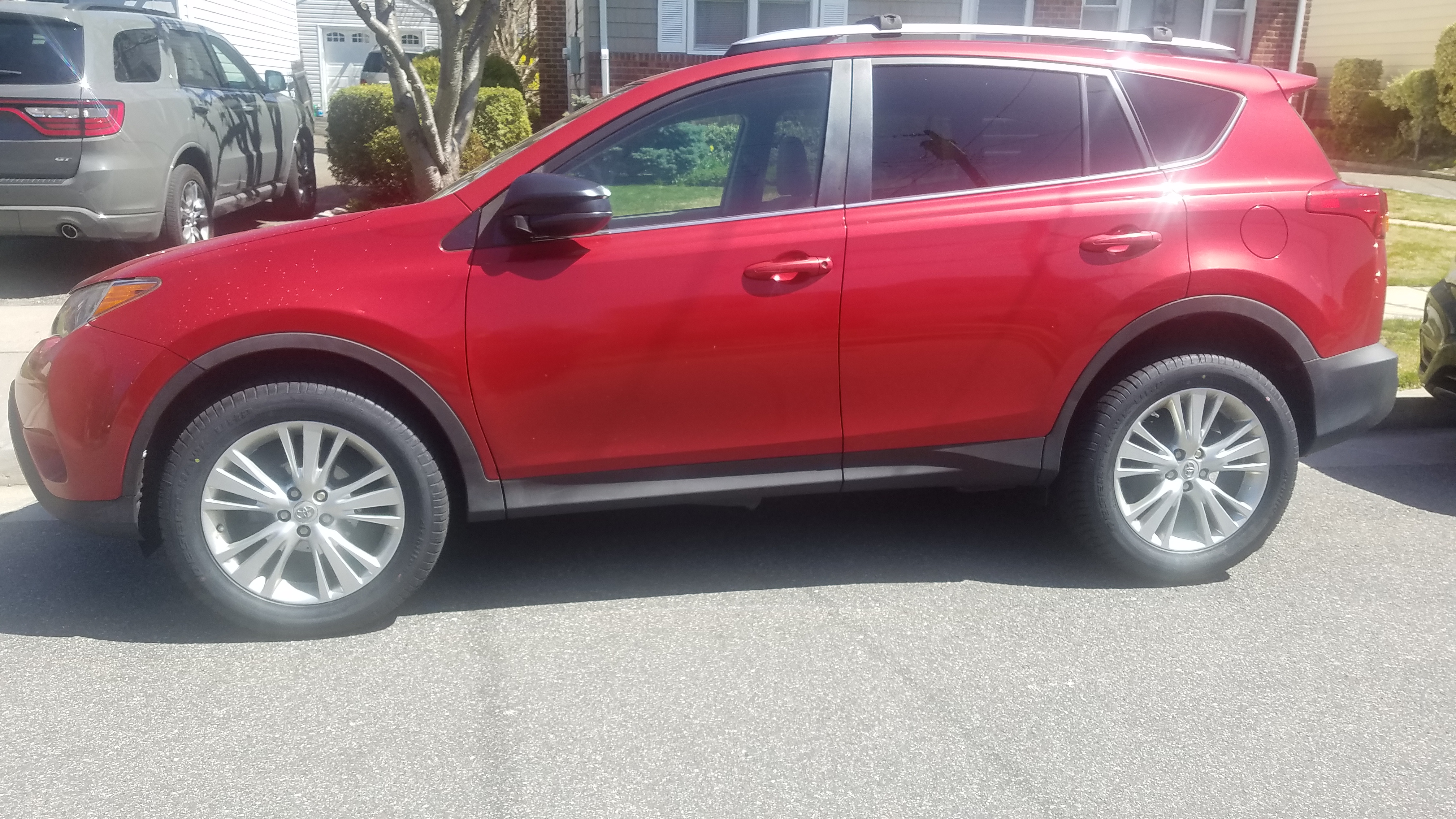 2017 Toyota RAV4 photo