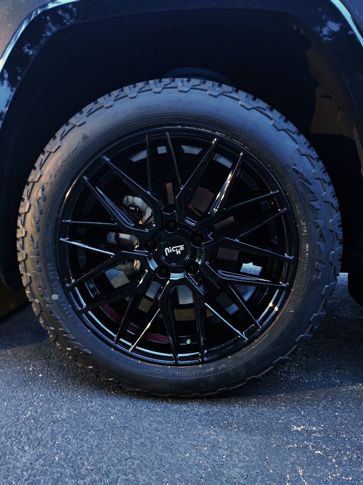 2018 Toyota RAV4 photo