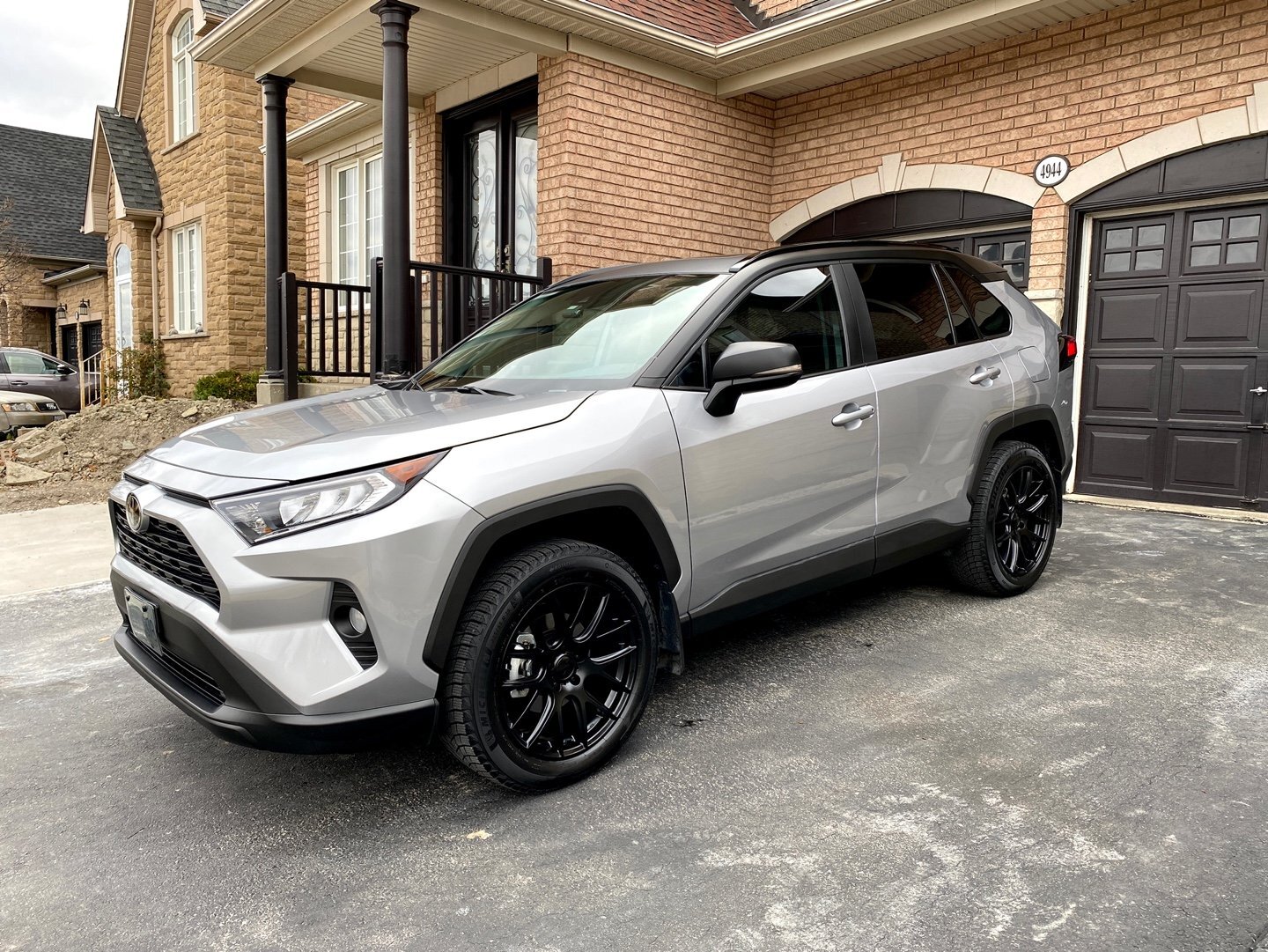 2020 Toyota RAV4 photo