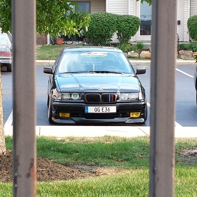 1992 BMW  318 photo