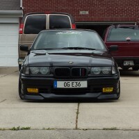 1992 BMW  318